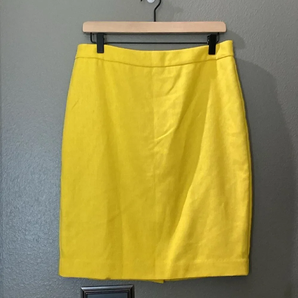 Cabi 992 Curry Marigold Yellow Skirt